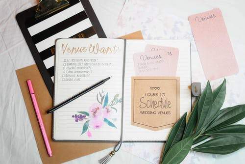 10 Ways to Make and Stick to Your Wedding Budget